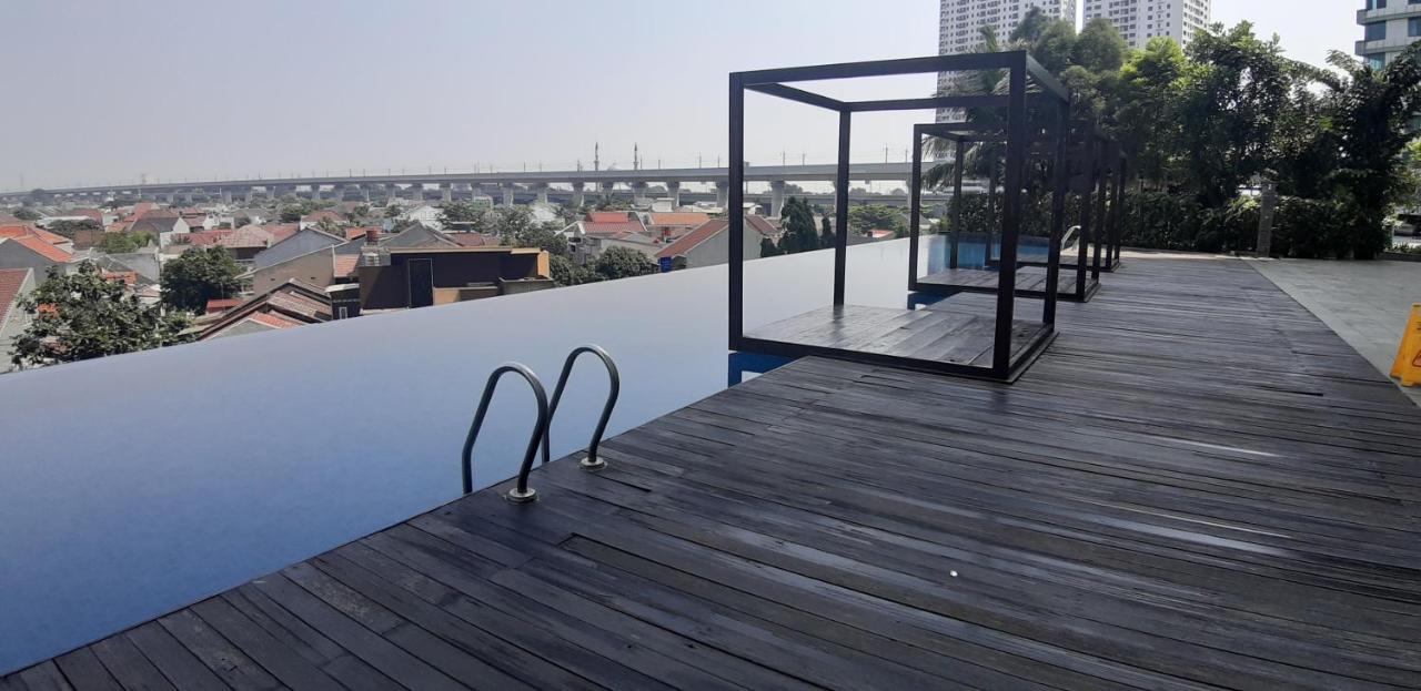 Cozy Grand Kamala Lagoon By Pelita Property Bekasi Exterior photo
